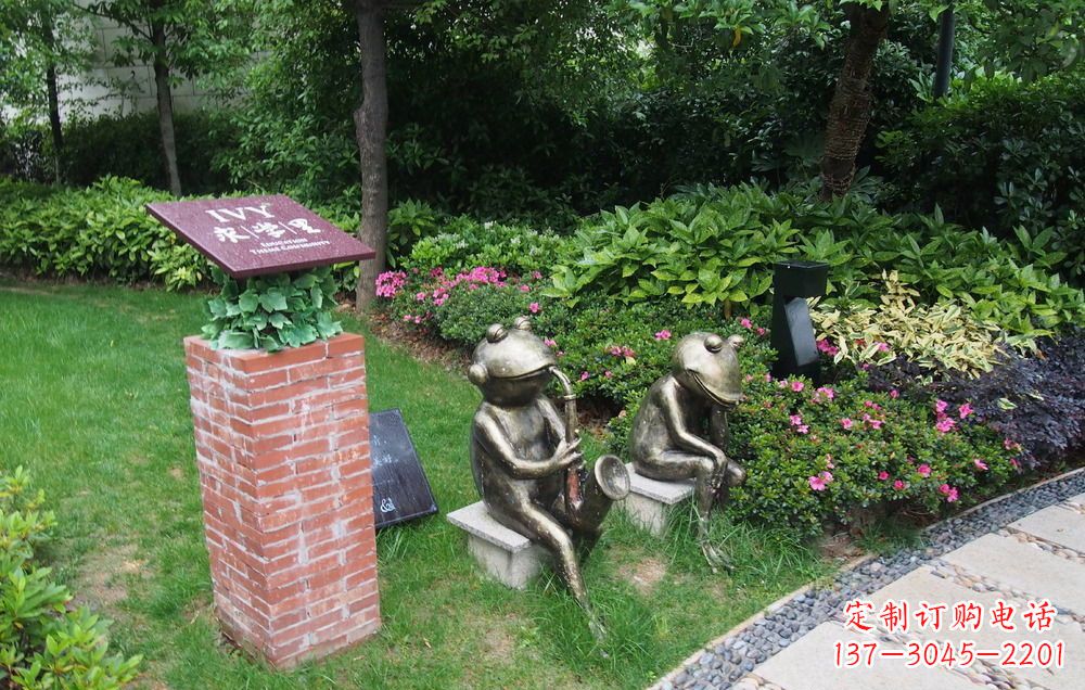 广州青蛙雕塑传承萨克斯文化的艺术精品