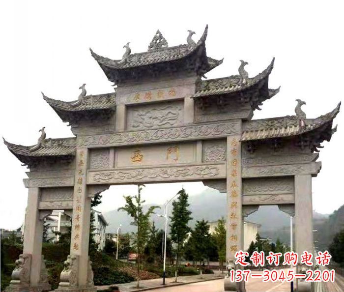 广州村口三门石雕牌楼