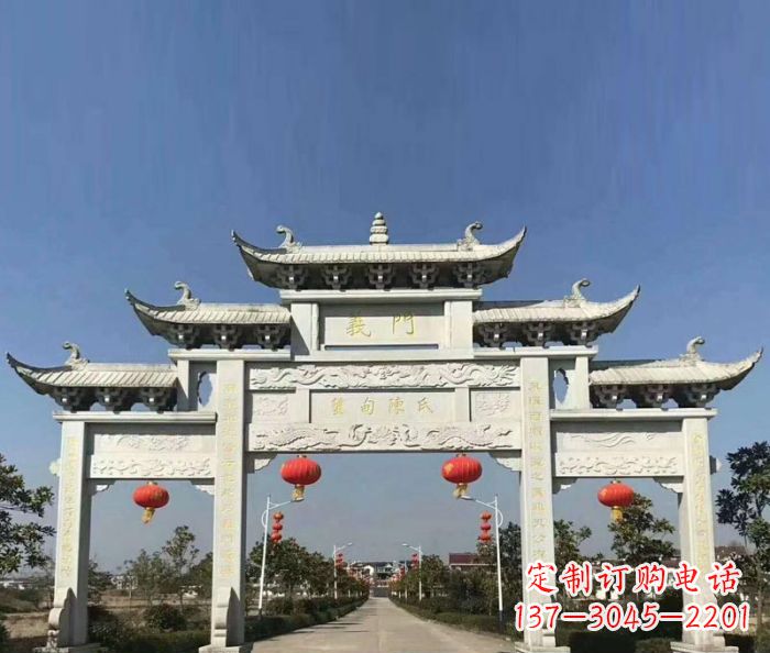 广州传承百年,村口牌楼雕塑的历史