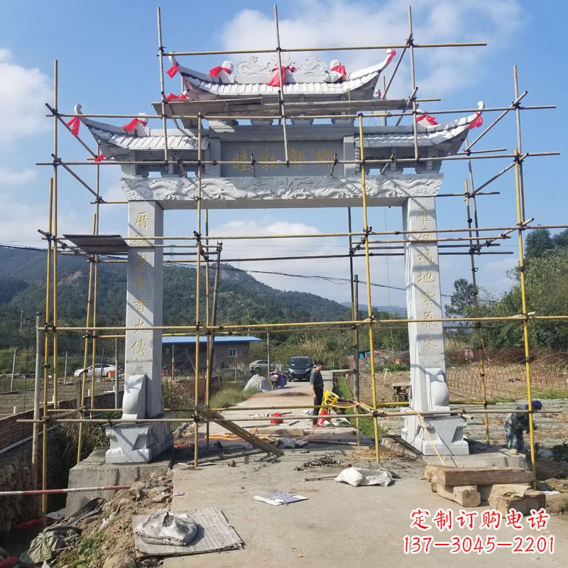 广州村庄石牌坊雕塑传承民间文化