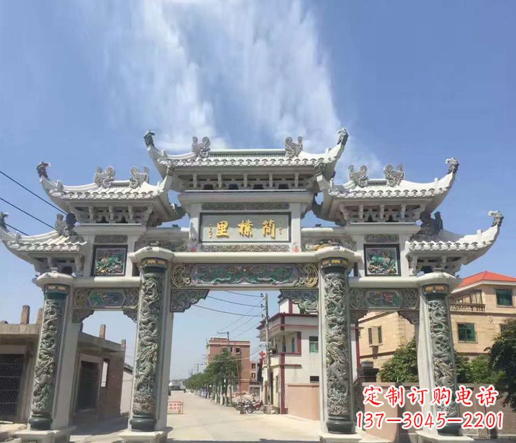 广州传承古老技艺 牌坊雕塑美化村庄