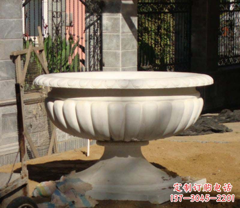广州精美大理石花盆雕塑