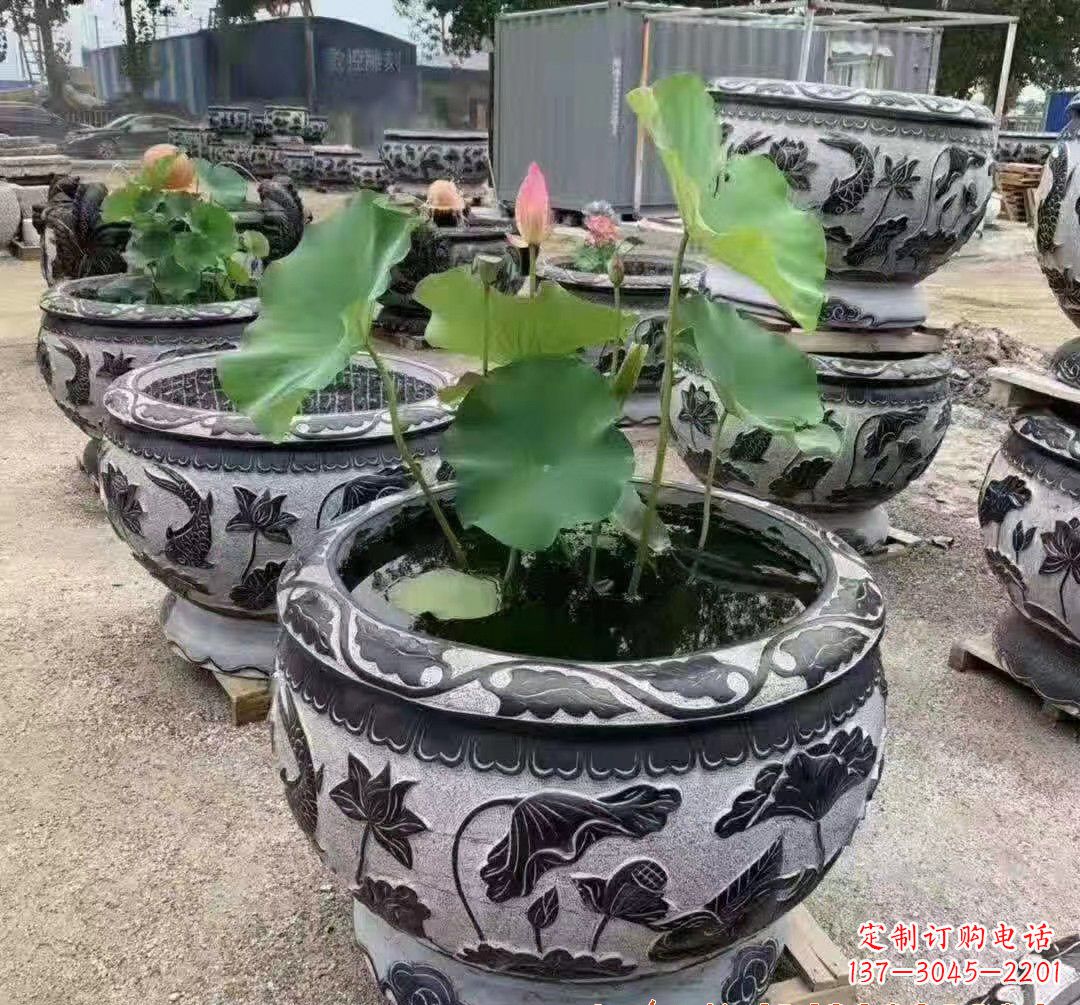 广州精美大理石鱼缸雕塑