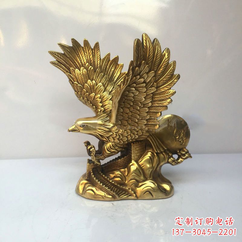 广州高雅迷人的镀金铜老鹰雕塑