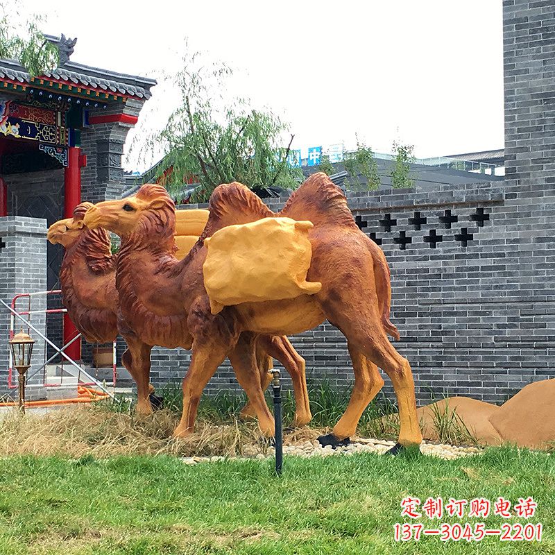 广州集萃精美的骆驼雕塑