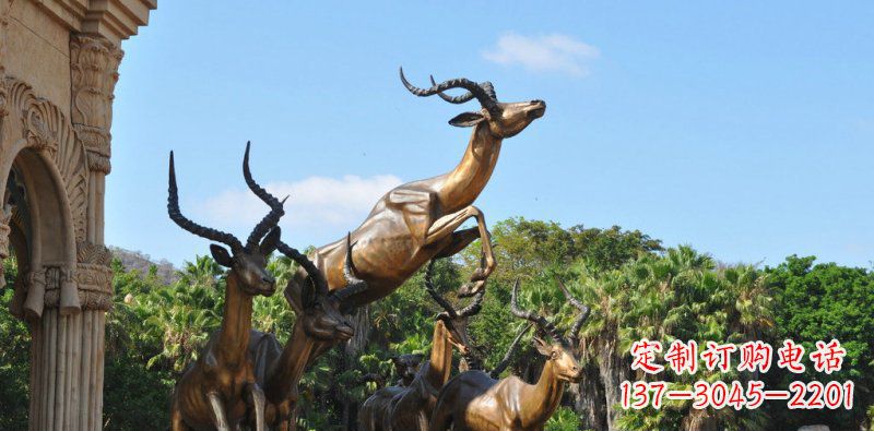 广州跃动的羚羊雕塑