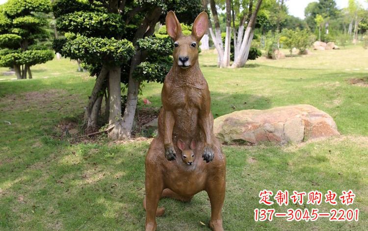 广州公园玻璃钢仿真袋鼠雕塑