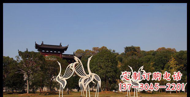 广州中领雕塑的精美不锈钢仙鹤雕塑