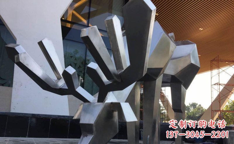 广州聚体雕塑抽象几何驯鹿