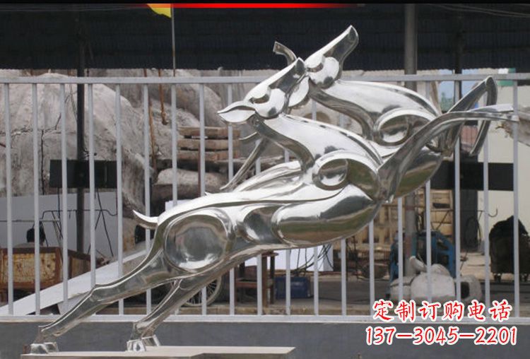 广州梅花鹿不锈钢高光大型雕塑