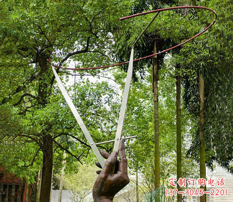 广州不锈钢圆规雕塑展示精致繁华