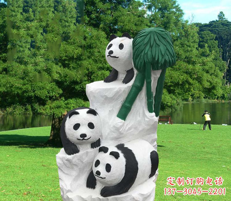 广州公园大熊猫雕塑