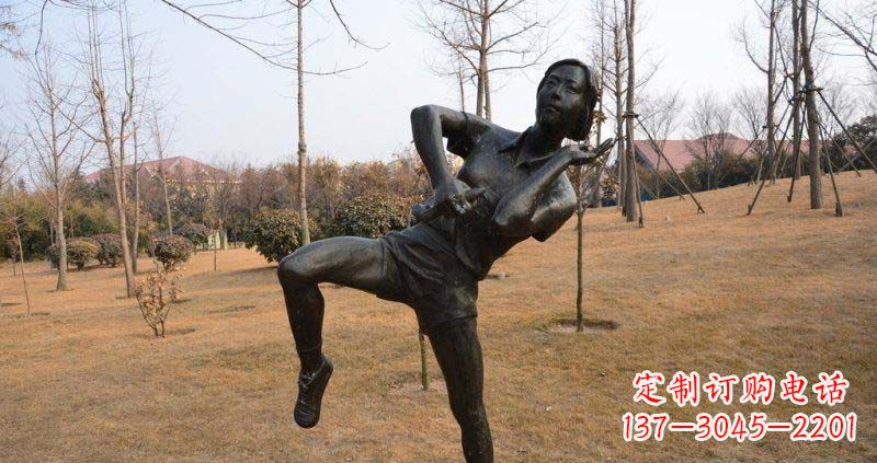 广州优雅美丽,练武女孩铜雕