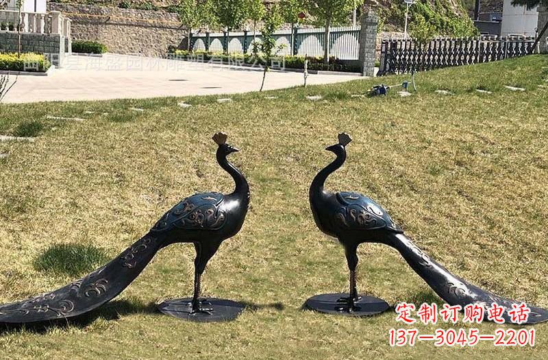 广州公园青铜孔雀雕塑