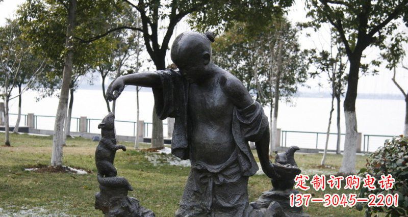 广州铜质高端松鼠雕塑