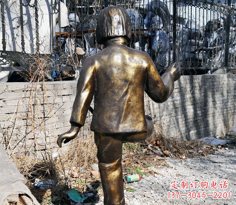广州纯正艺术——公园小女孩踢毽子铜雕