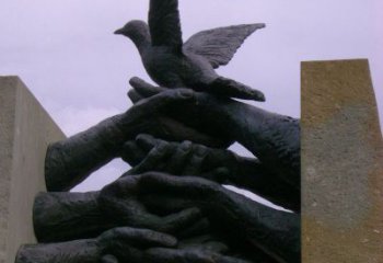 广州和平传递：铜和平鸽雕塑