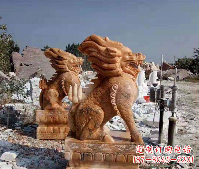 广州精美绝伦,古典神兽晚霞红石雕麒麟
