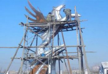 广州不锈钢飞马雕塑，给广场一个灵动之美