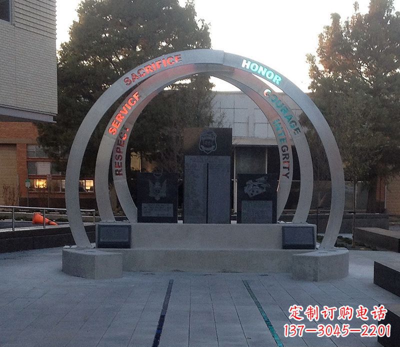 广州广场不锈钢圆环雕塑