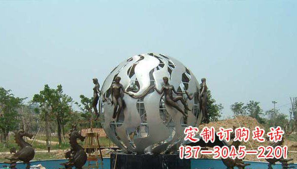广州高雅大气不锈钢圆球喷泉雕塑
