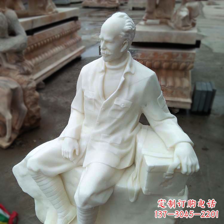 广州经典白求恩坐姿雕塑