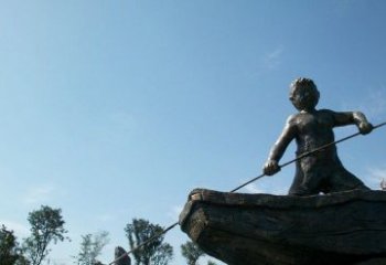 广州男孩撑船铜雕，营造童趣氛围