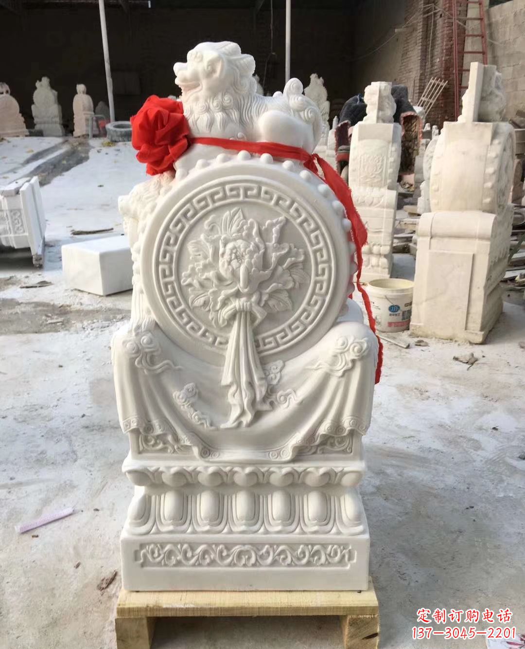 广州纯手工汉白玉狮子雕塑