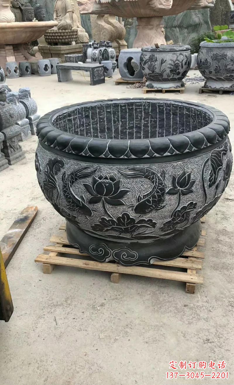 广州荷花鲤鱼石浮雕水缸,精美独特的艺术之作