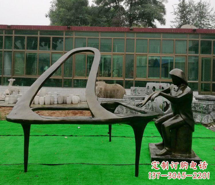 广州户外弹钢琴人物铜雕