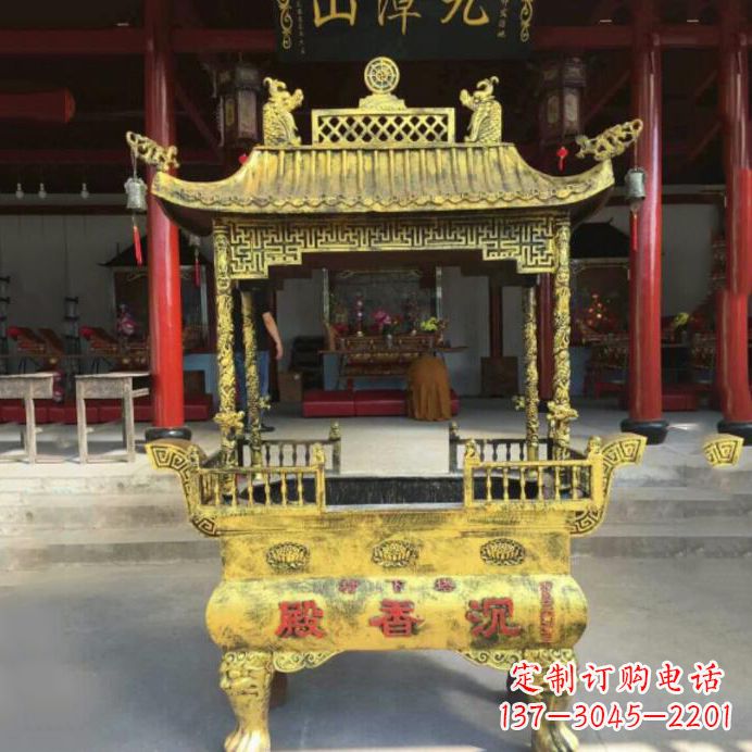 广州艺术之美,黄铜香炉雕塑