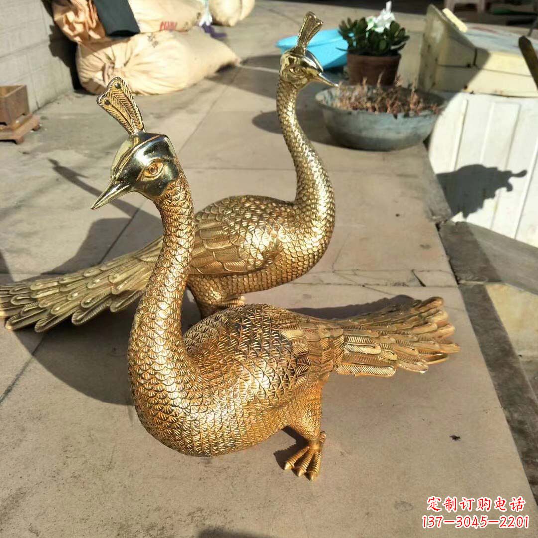 广州黄铜铸造孔雀雕塑
