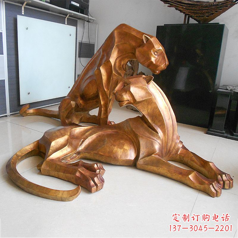 广州草坪广场商场十二生肖铜雕豹塑