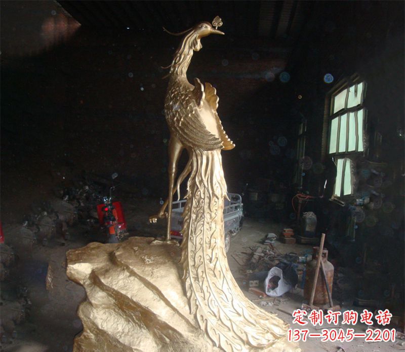 广州孔雀雕塑