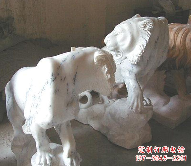 广州领雕塑是一家专业的雕塑定制厂家,我们的老…