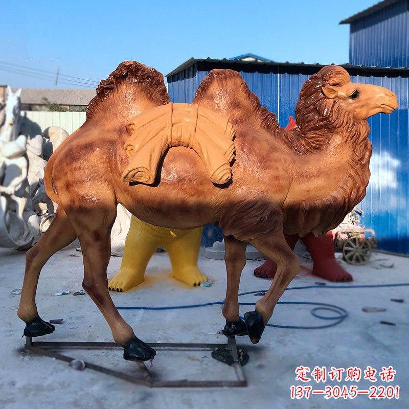 广州雕刻精美的骆驼玻璃钢仿真雕塑