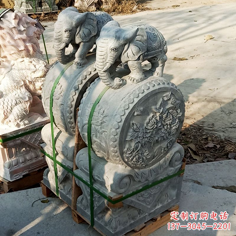 广州为您的大门增添重量感-中领雕塑石雕貔貅