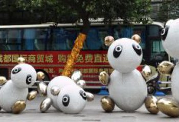 广州中领雕塑：优雅的不锈钢抽象熊猫雕塑