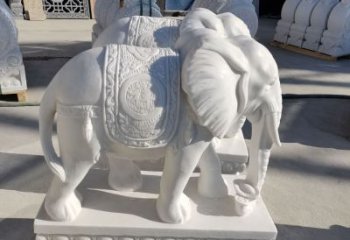 广州看门石雕大象，精致雕塑工艺的经典之作