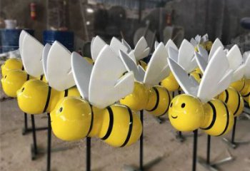 广州动感蜜蜂雕塑，营造精致的都市公园