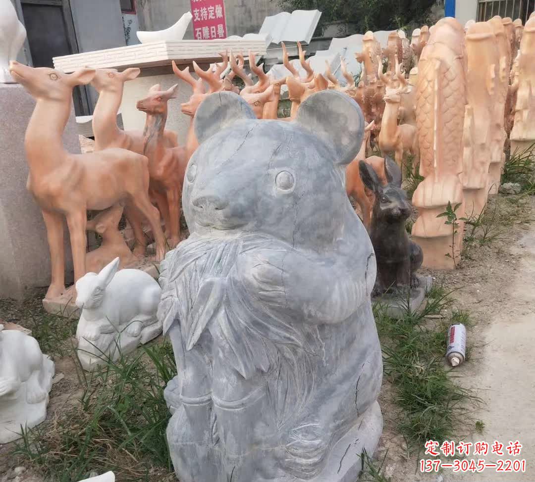 广州青石熊猫雕塑,传承古典文化