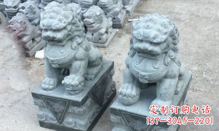 广州青石小狮子门口石雕,精美传统风格