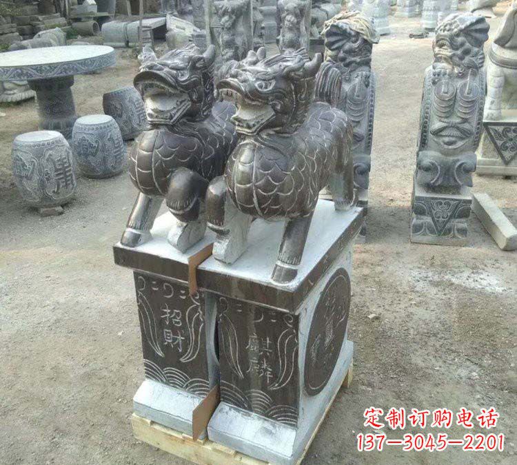 广州青石门口麒麟石雕