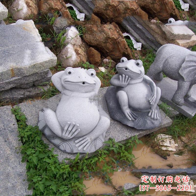 广州别具一格的青石青蛙喷水雕塑