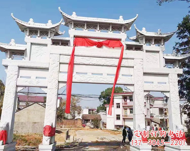 广州三门三楼石雕牌坊:专业定制牌坊雕塑