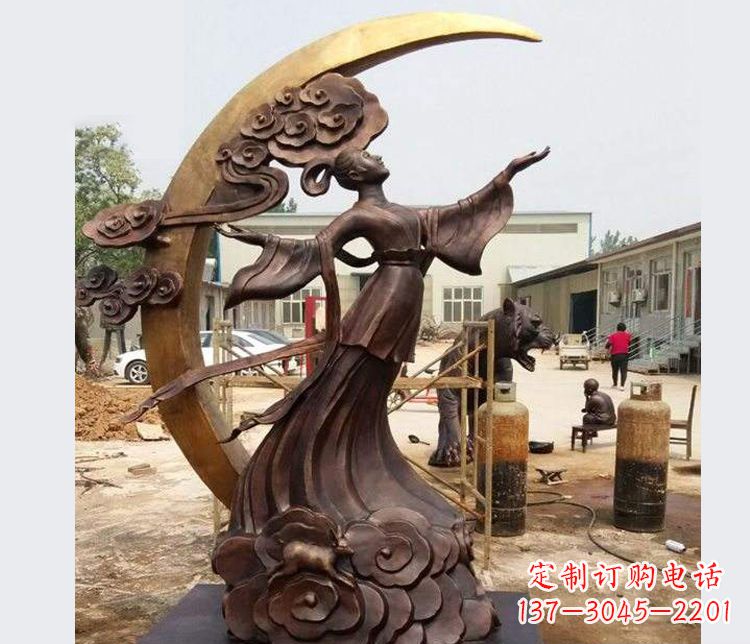 广州中领雕塑：精美嫦娥月亮铜雕