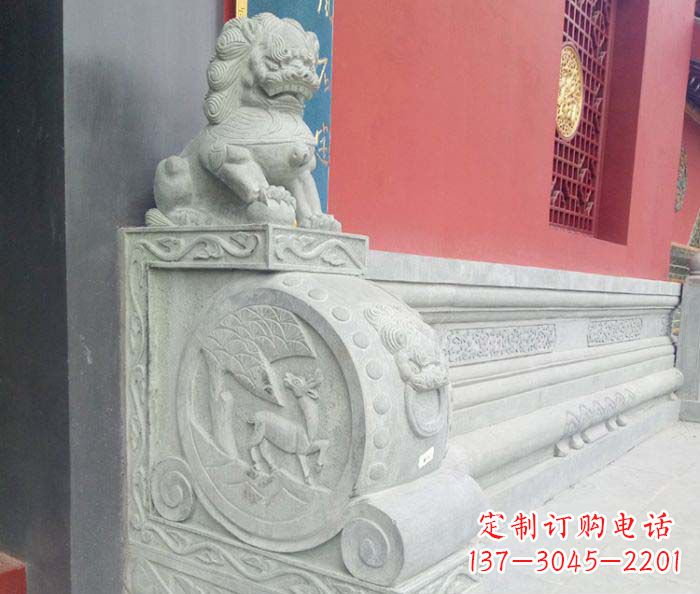 广州寺庙景观狮子石门墩抱鼓石