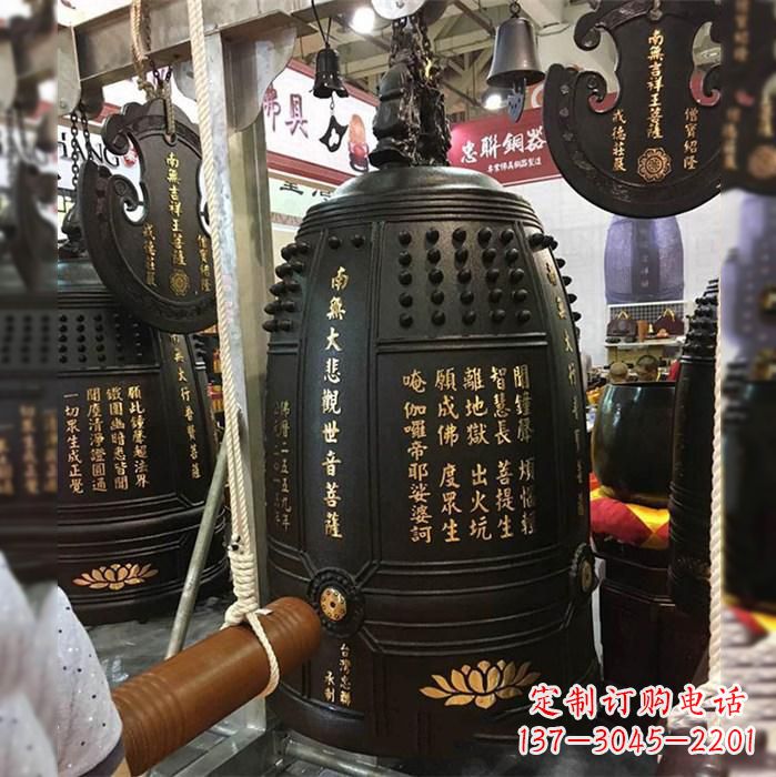 广州寺院挂钟铜雕塑
