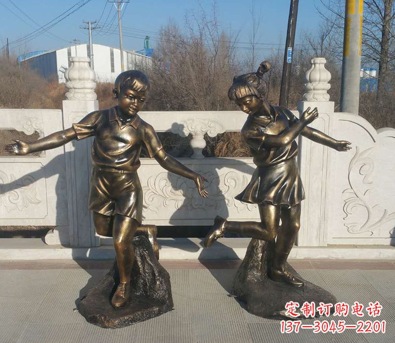 广州踢毽子的儿童铜雕