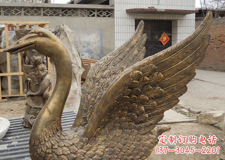 广州天鹅黄铜动物铜雕